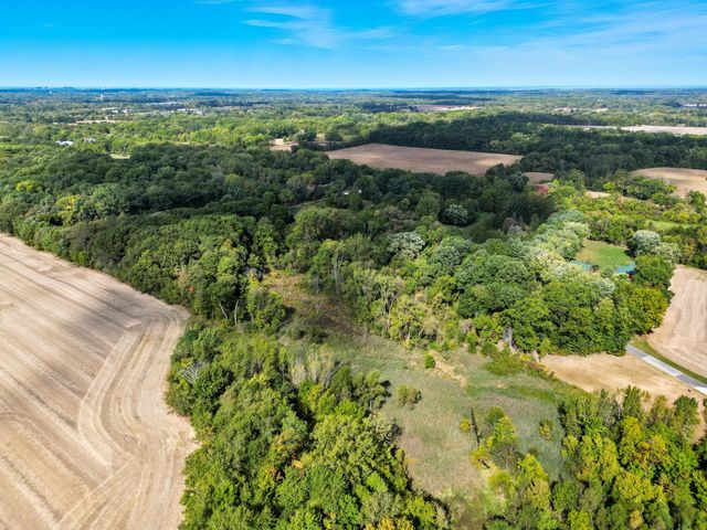 450 E Greening Road, Chesterton, IN 46304