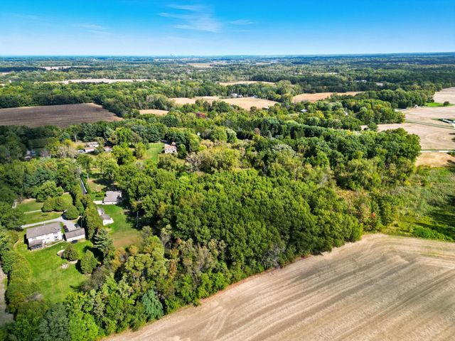 450 E Greening Road, Chesterton, IN 46304