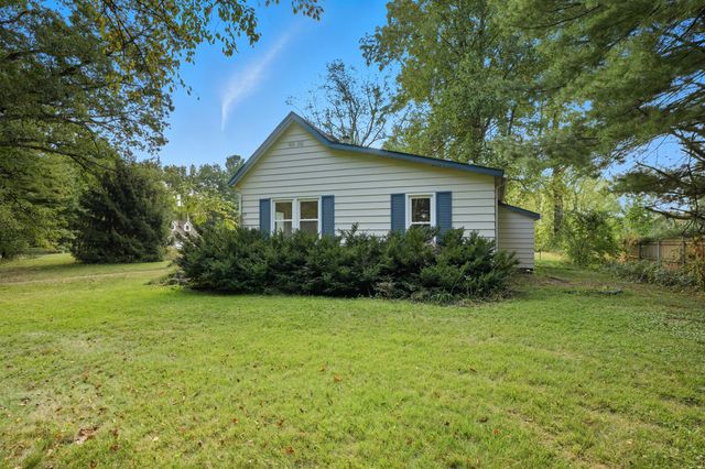 450 E Greening Road, Chesterton, IN 46304