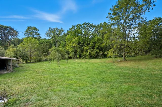 450 E Greening Road, Chesterton, IN 46304