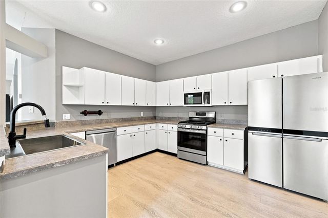 19126 WHITE WING PLACE, Tampa, FL 33647