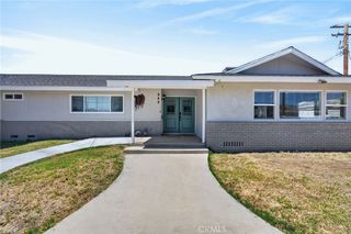 940 E Whittier, Hemet, CA 92543