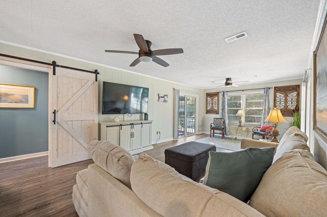 607 Portia Street, Edisto Island, SC 29438