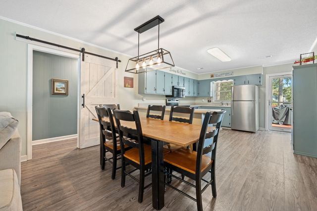 607 Portia Street, Edisto Island, SC 29438