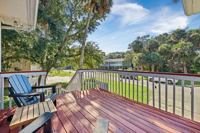 607 Portia Street, Edisto Island, SC 29438