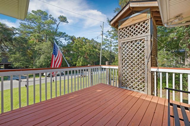 607 Portia Street, Edisto Island, SC 29438