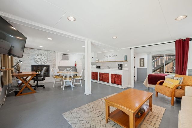 607 Portia Street, Edisto Island, SC 29438