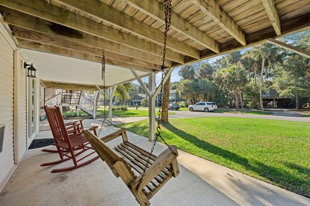 607 Portia Street, Edisto Island, SC 29438