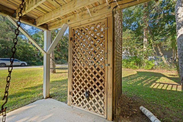 607 Portia Street, Edisto Island, SC 29438
