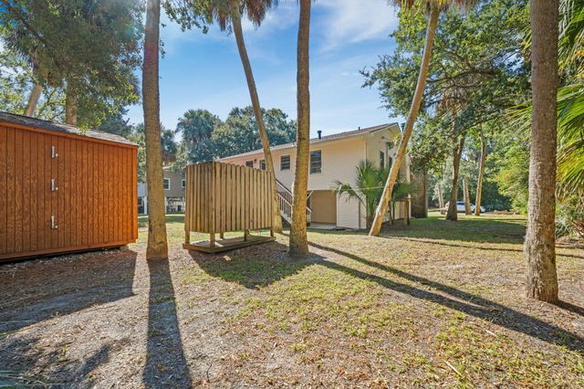 607 Portia Street, Edisto Island, SC 29438