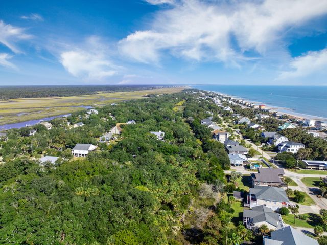 607 Portia Street, Edisto Island, SC 29438
