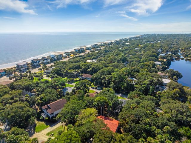 607 Portia Street, Edisto Island, SC 29438