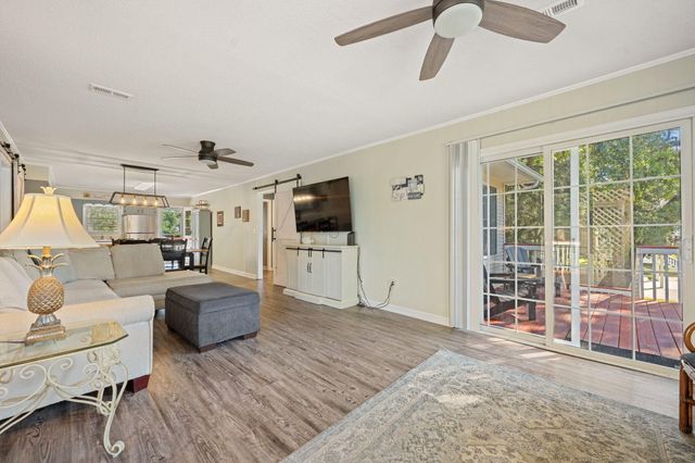 607 Portia Street, Edisto Island, SC 29438