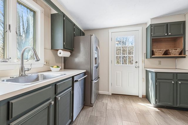 130 Cottage St, Franklin, MA 02038