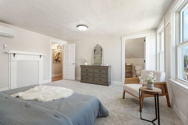 130 Cottage St, Franklin, MA 02038