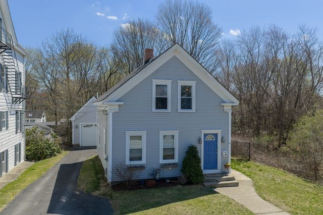 130 Cottage St, Franklin, MA 02038