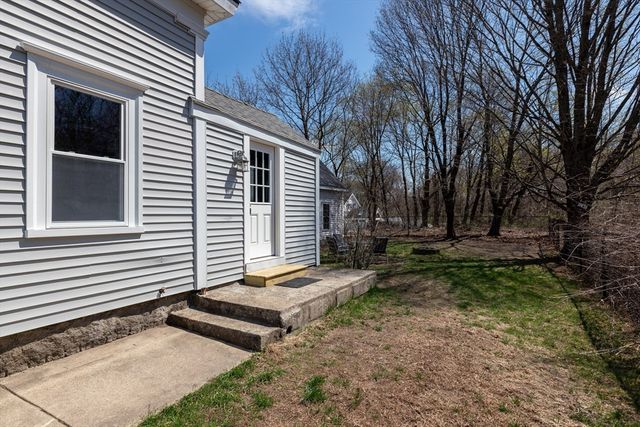 130 Cottage St, Franklin, MA 02038