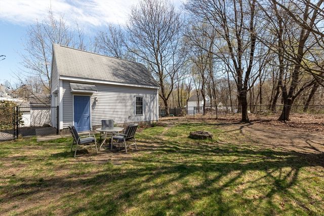 130 Cottage St, Franklin, MA 02038