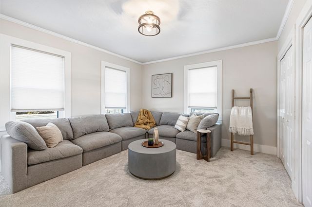 130 Cottage St, Franklin, MA 02038