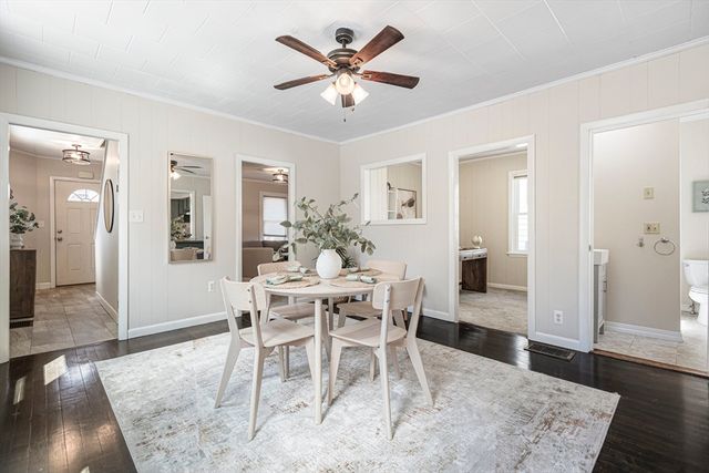 130 Cottage St, Franklin, MA 02038