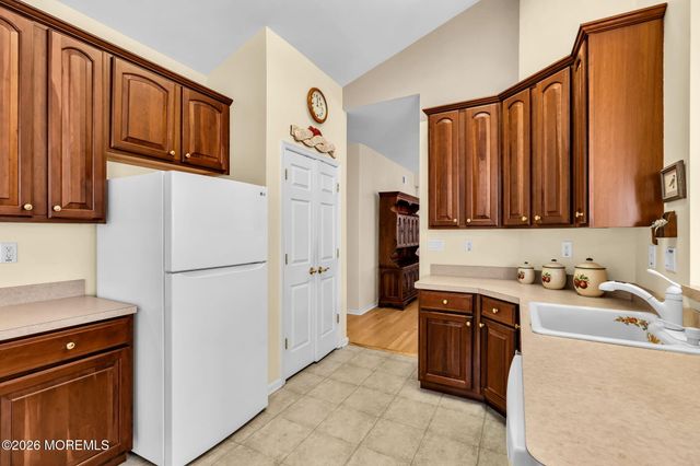 20 Donatello Drive, Manchester, NJ 08759