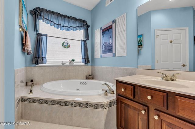 20 Donatello Drive, Manchester, NJ 08759