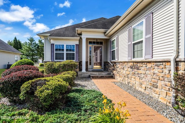 20 Donatello Drive, Manchester, NJ 08759