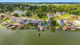 1208 Lake View Drive, Montgomery, TX 77356