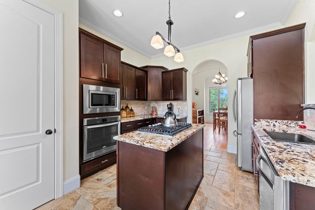 120 Wartrace Creek Rd, Wartrace, TN 37183