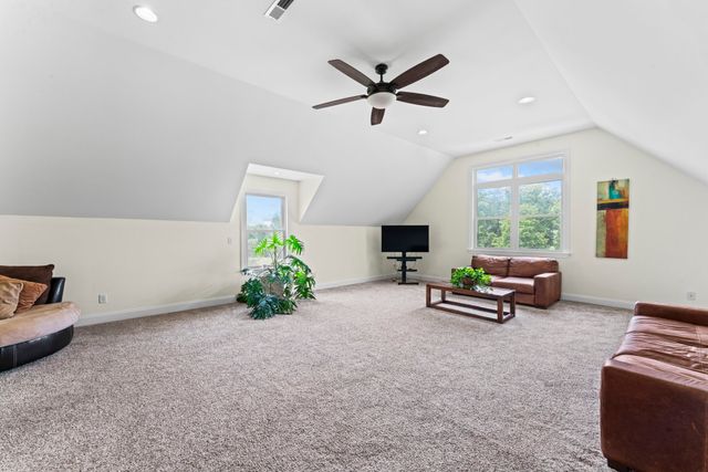 120 Wartrace Creek Rd, Wartrace, TN 37183