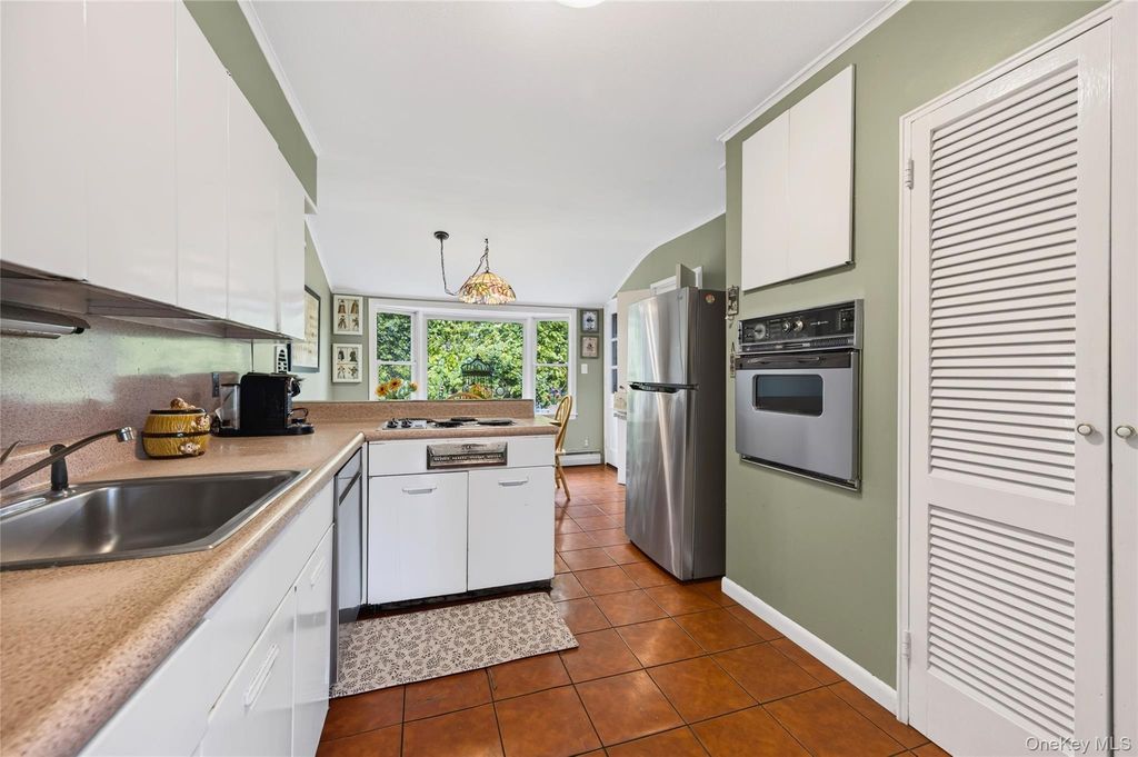167 Maytime Drive, Jericho, NY 11753 — photo 5