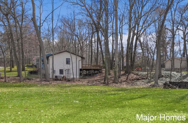 8445 Oakview Avenue Ne, Courtland Twp, MI 49341