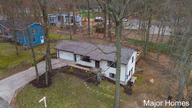 8445 Oakview Avenue Ne, Courtland Twp, MI 49341