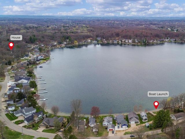 8445 Oakview Avenue Ne, Courtland Twp, MI 49341