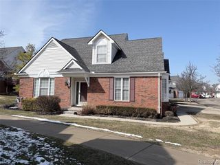 29305 Weston Drive, Novi, MI 48377