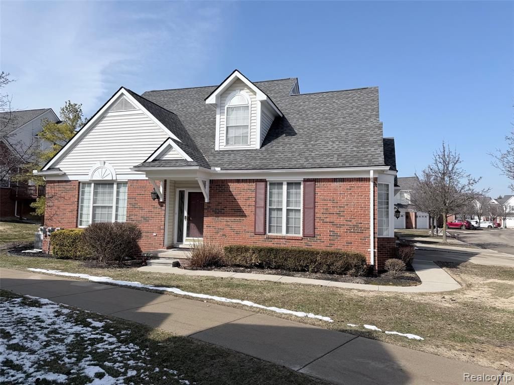 29305 Weston Drive, Novi, MI 48377