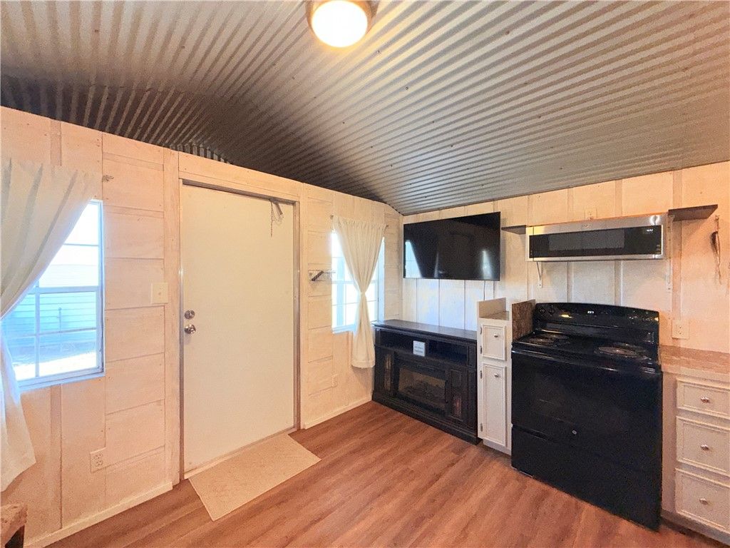 137 Fm 1360, Woodsboro, TX 78393 — photo 4