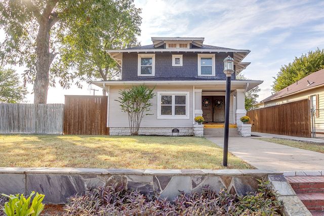 2912 S Jennings Avenue S, Fort Worth, TX 76110