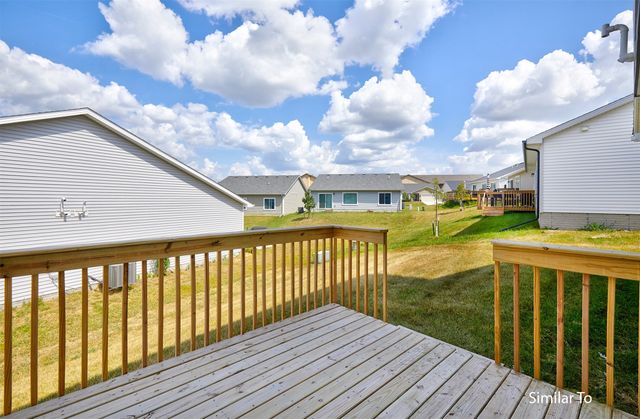 4279 Grover Woods Lane, Des Moines, IA 50317