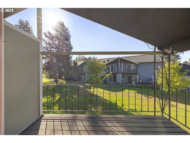 1418 Ne HOGAN Dr, Gresham, OR 97030