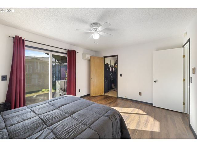 1418 Ne HOGAN Dr, Gresham, OR 97030