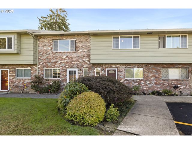 1418 Ne HOGAN Dr, Gresham, OR 97030