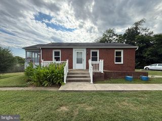 181 TRUSLOW RD #1, Fredericksburg, VA 22405