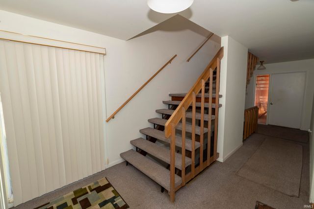 2711 Northside unit C Boulevard C, South Bend, IN 46615