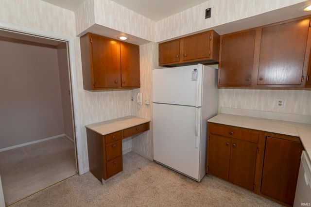 2711 Northside unit C Boulevard C, South Bend, IN 46615