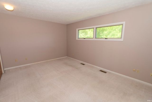 2711 Northside unit C Boulevard C, South Bend, IN 46615