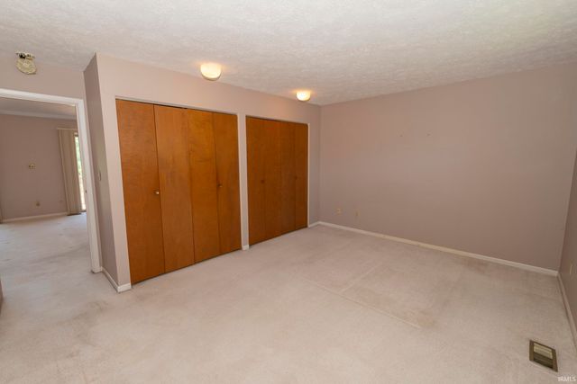 2711 Northside unit C Boulevard C, South Bend, IN 46615