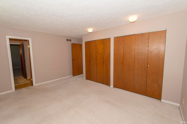 2711 Northside unit C Boulevard C, South Bend, IN 46615