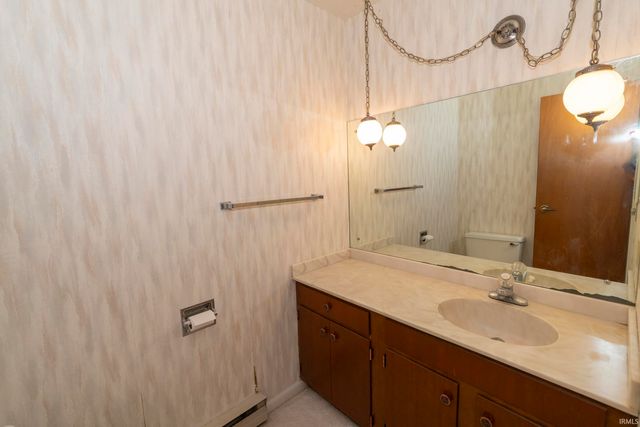 2711 Northside unit C Boulevard C, South Bend, IN 46615