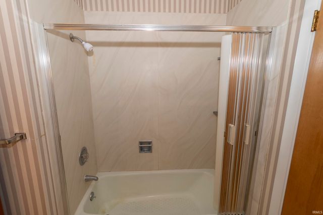 2711 Northside unit C Boulevard C, South Bend, IN 46615